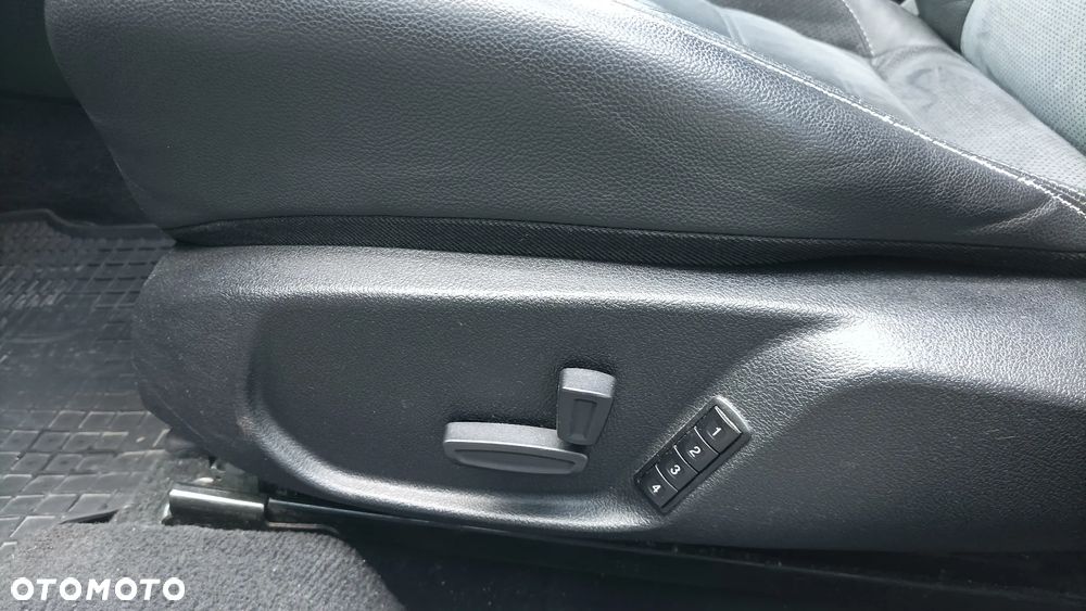 Ford Mondeo 2.0 TDCi Titanium X - 16