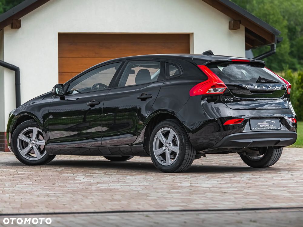 Volvo V40 D2 Momentum - 39