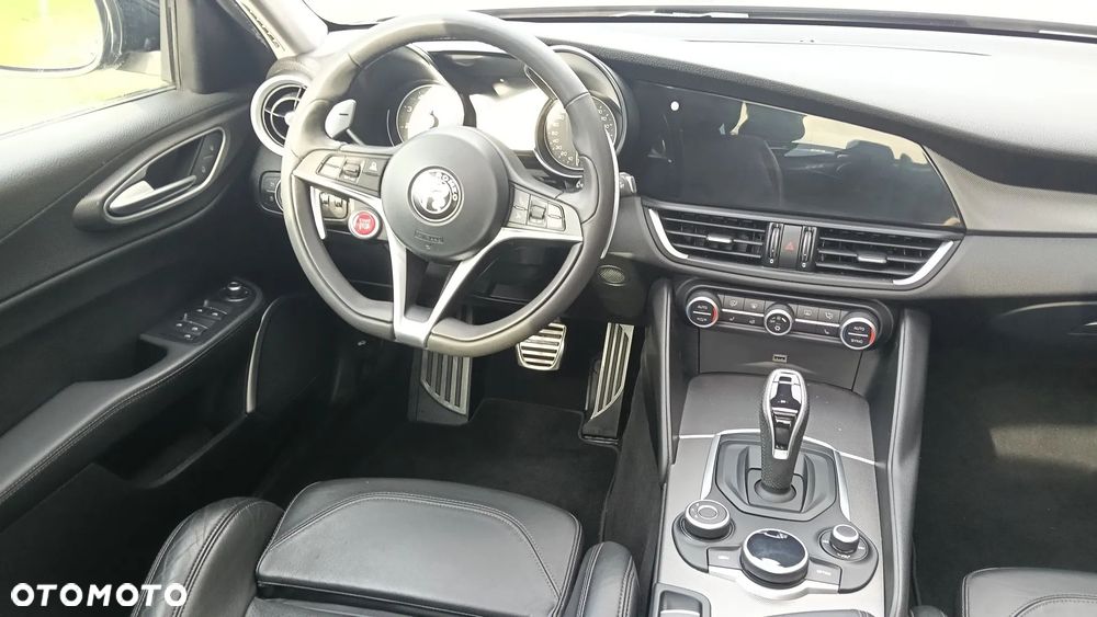 Alfa Romeo Giulia 2.0 Turbo Veloce - 8