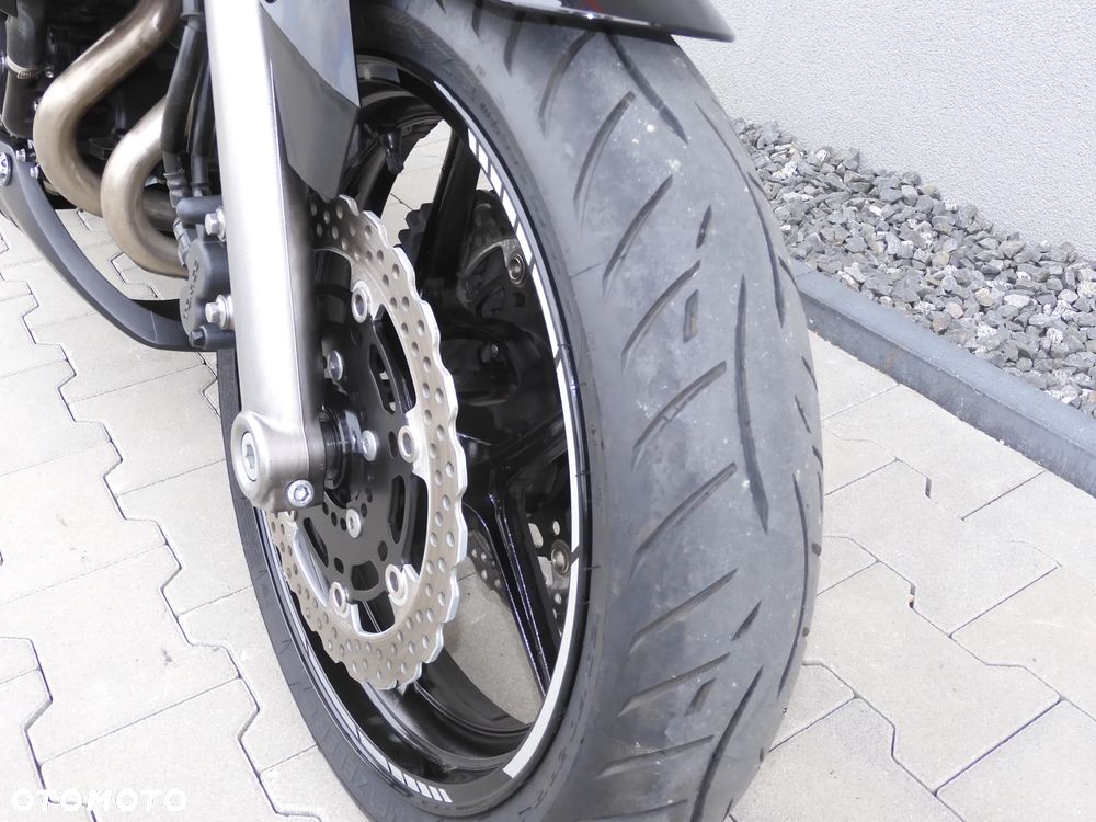 Kawasaki ER - 4