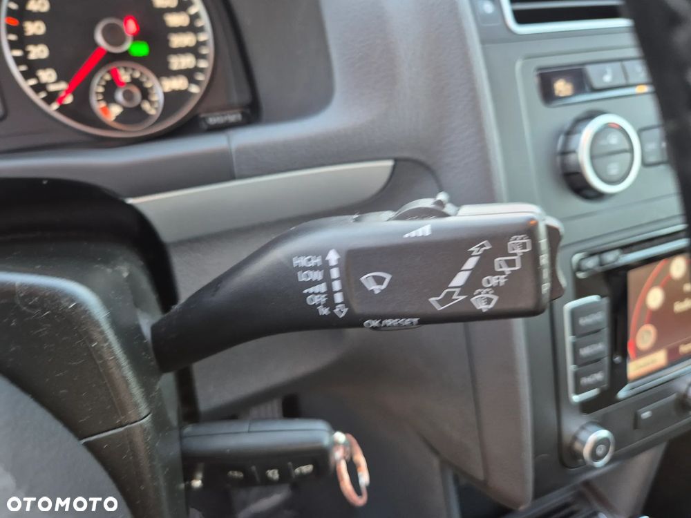 Volkswagen Touran 1.6 TDI DPF BlueMotion Technology DSG Comfortline - 39