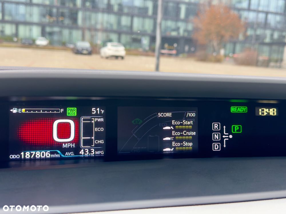 Toyota Prius 1.8 HSD Prestige - 15