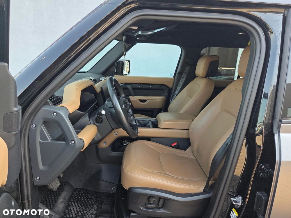 Land Rover Defender 3.0 D250 mHEV X-Dynamic HSE - 12