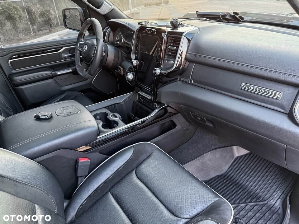 RAM 1500 5.7 Crew Cab Laramie - 14