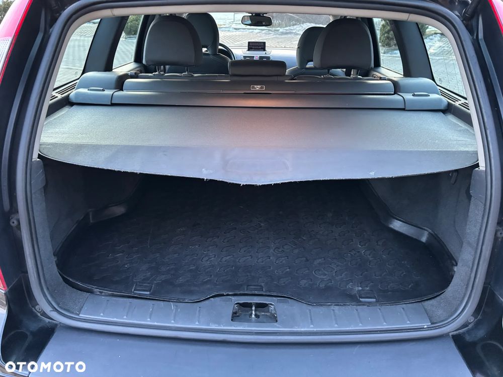 Volvo V50 2.0D DPF Momentum - 9
