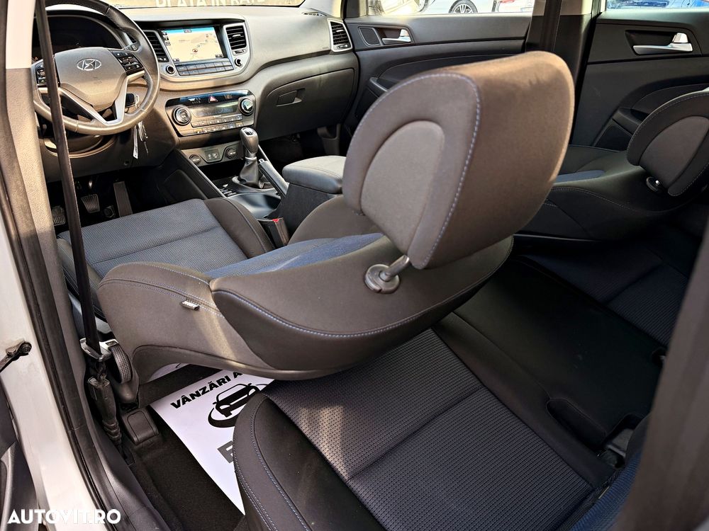 Hyundai Tucson blue 1.7 CRDi 2WD Style - 19