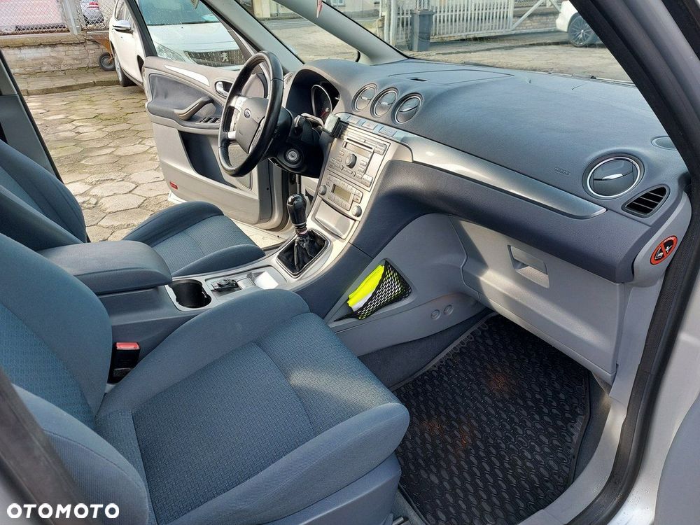 Ford S-Max - 15