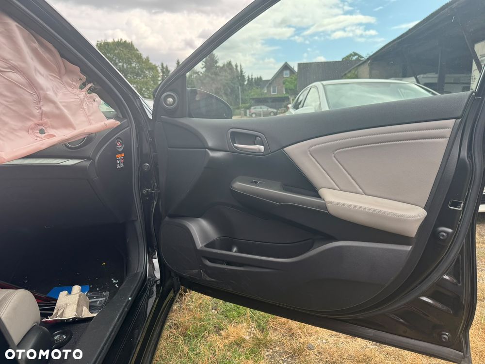 Honda Civic 1.6 i-DTEC Executive Black Edition - 11