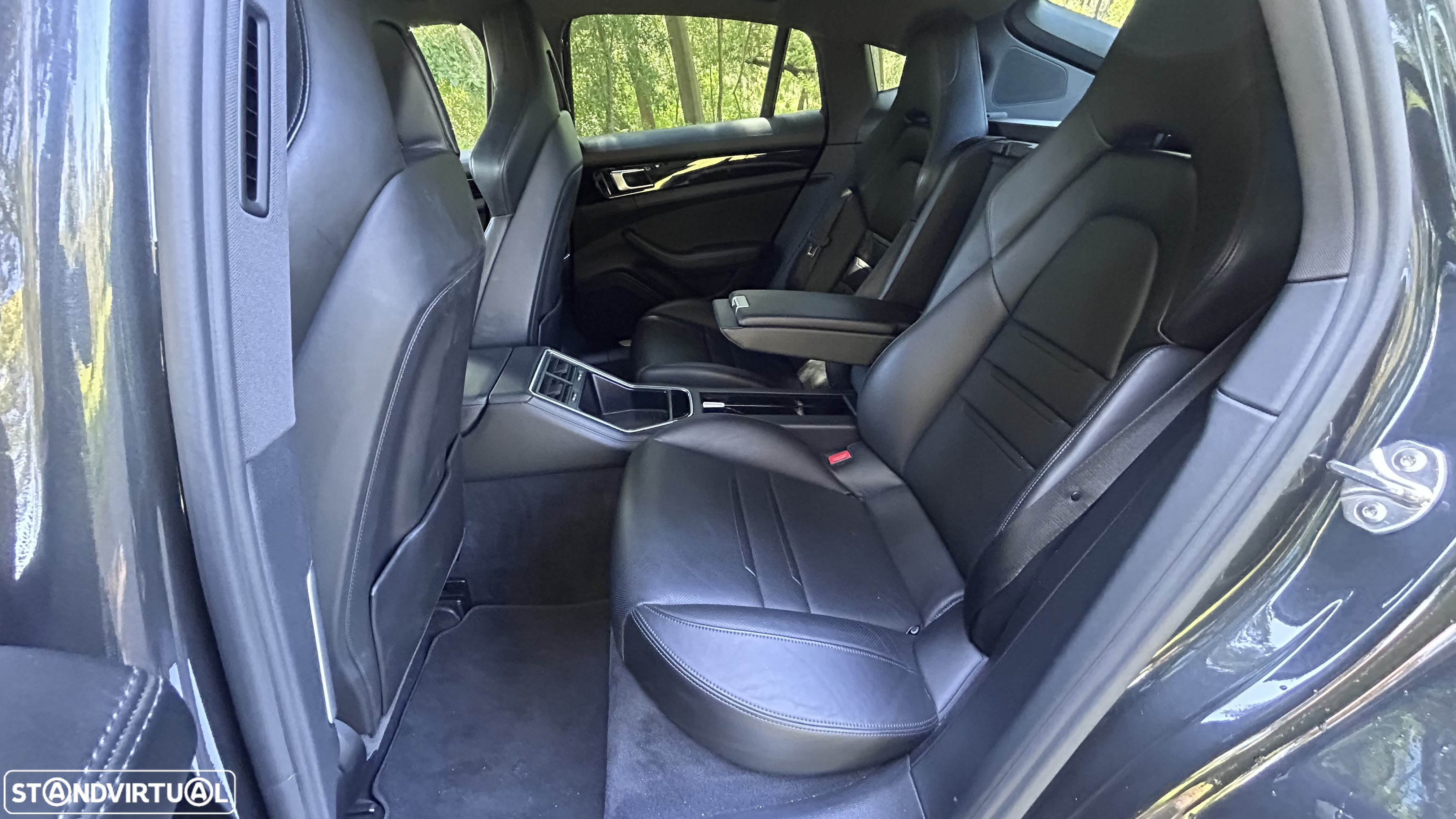 Porsche Panamera 4 E-Hybrid - 21