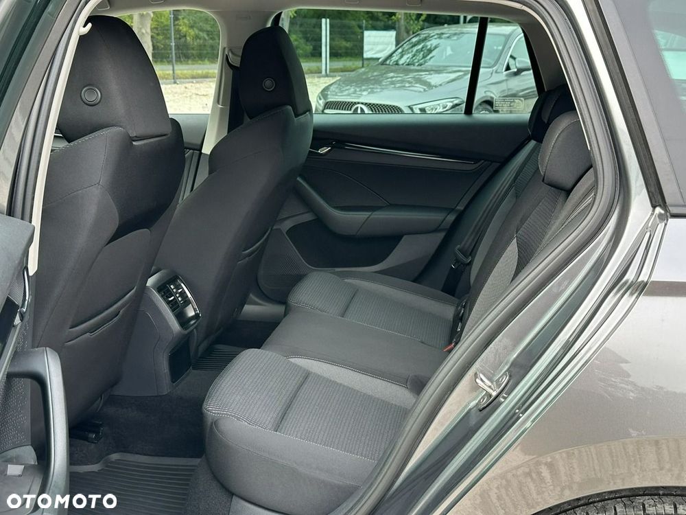 Skoda Octavia 2.0 TDI Ambition DSG - 16