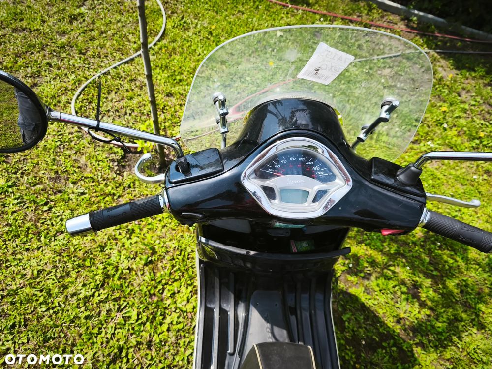 Piaggio Vespa - 10