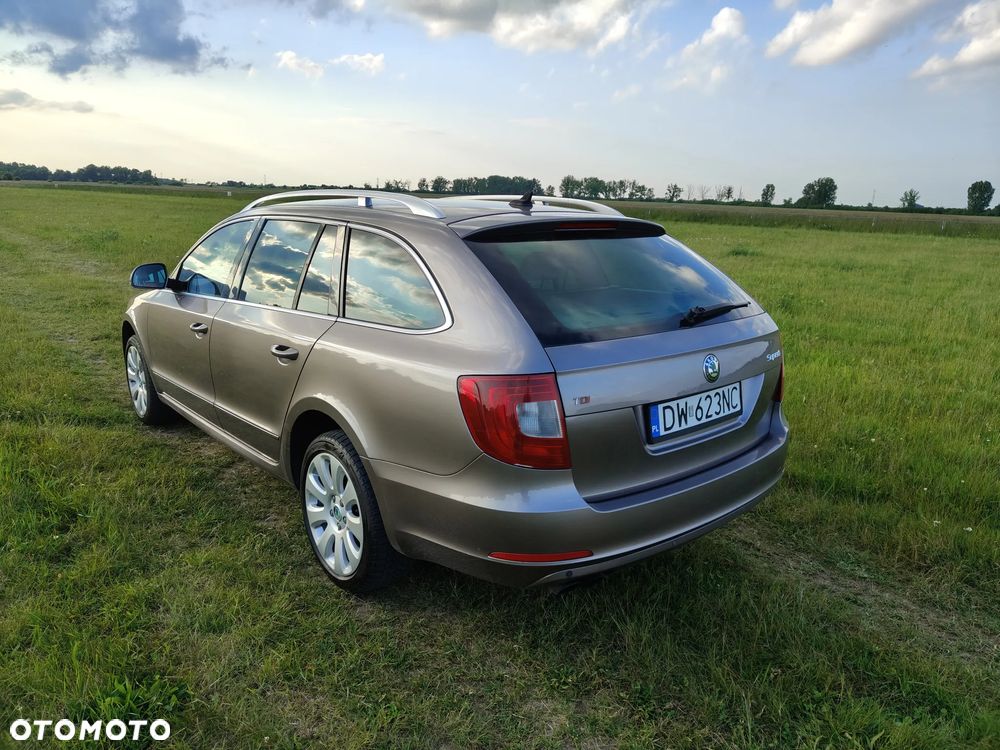 Skoda Superb 2.0 TDI Platinum DSG - 5