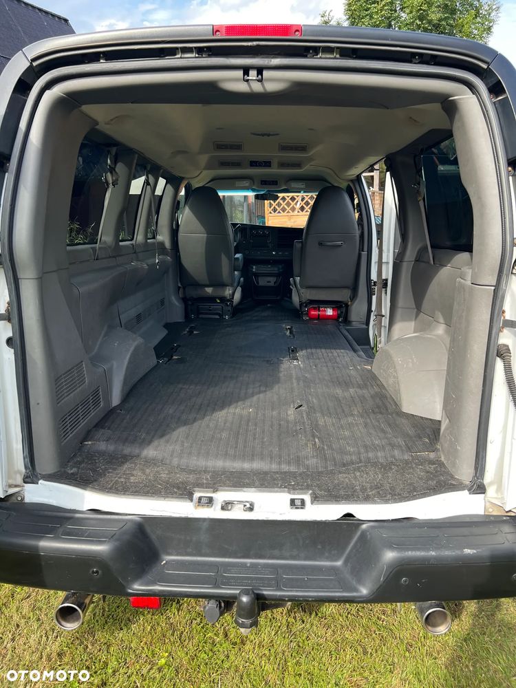 Chevrolet Express - 21