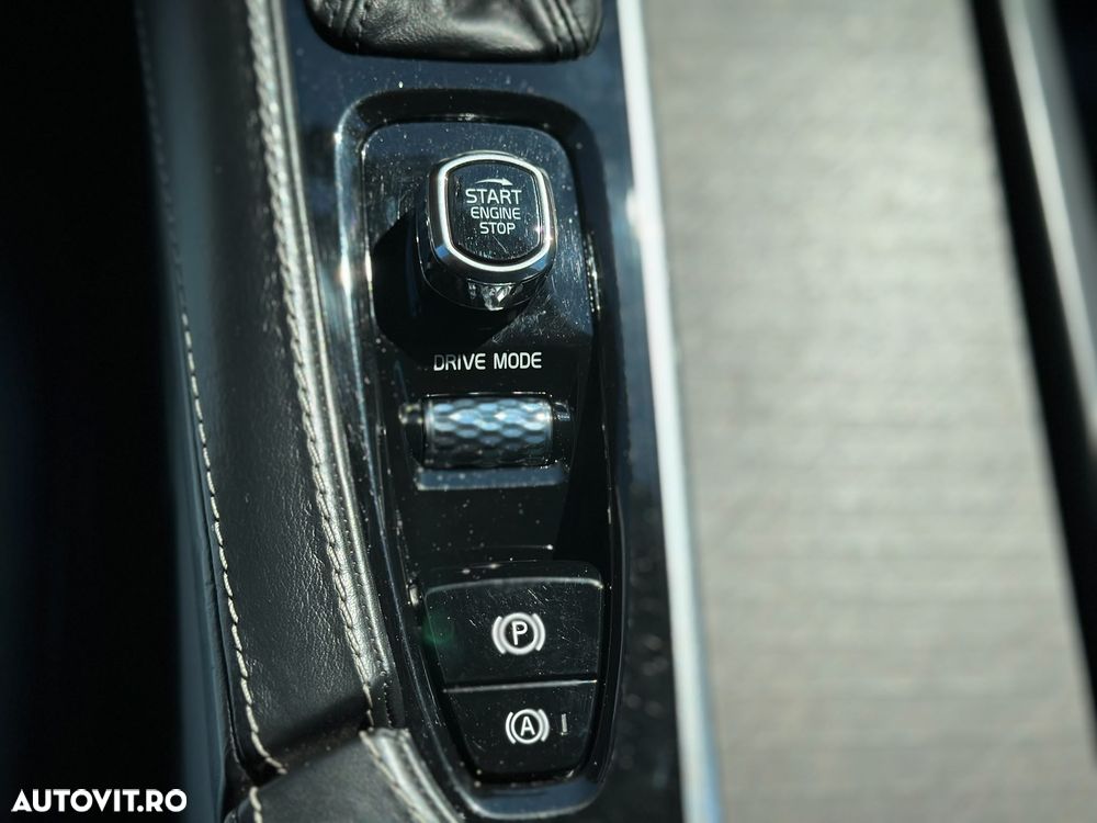 Volvo V90 D5 AWD - 31