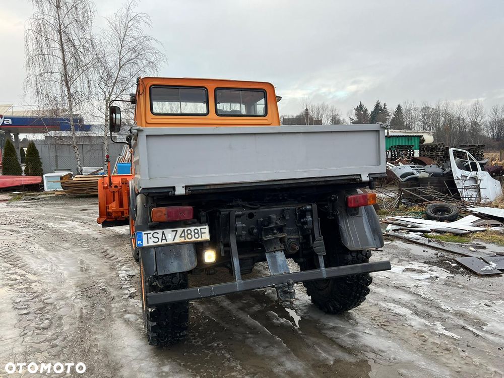 Mercedes-Benz UNIMOG 427/10 - 6