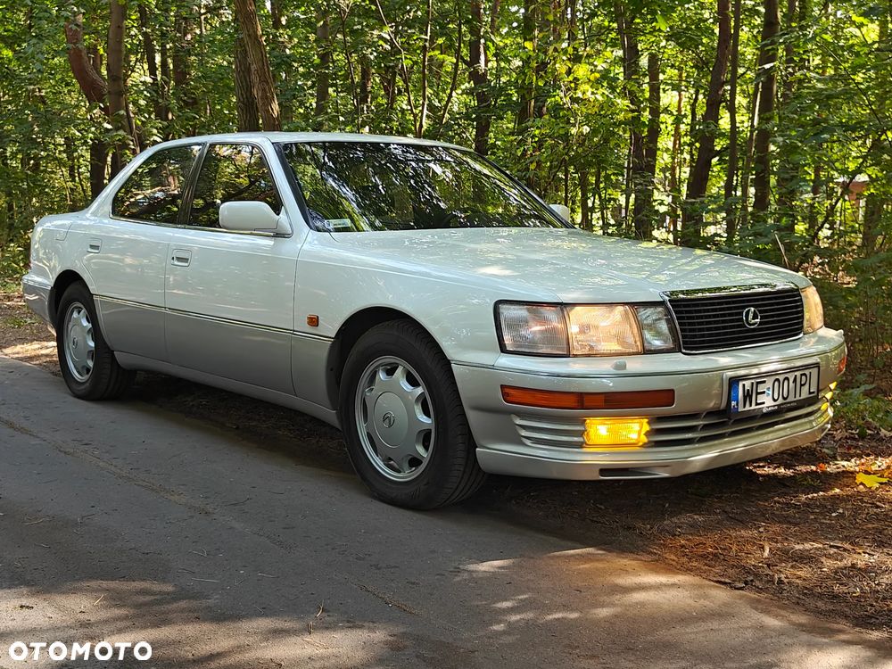 Lexus LS - 1
