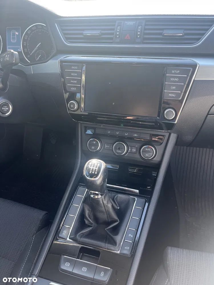 Skoda Superb 1.8 TSI Ambition - 17