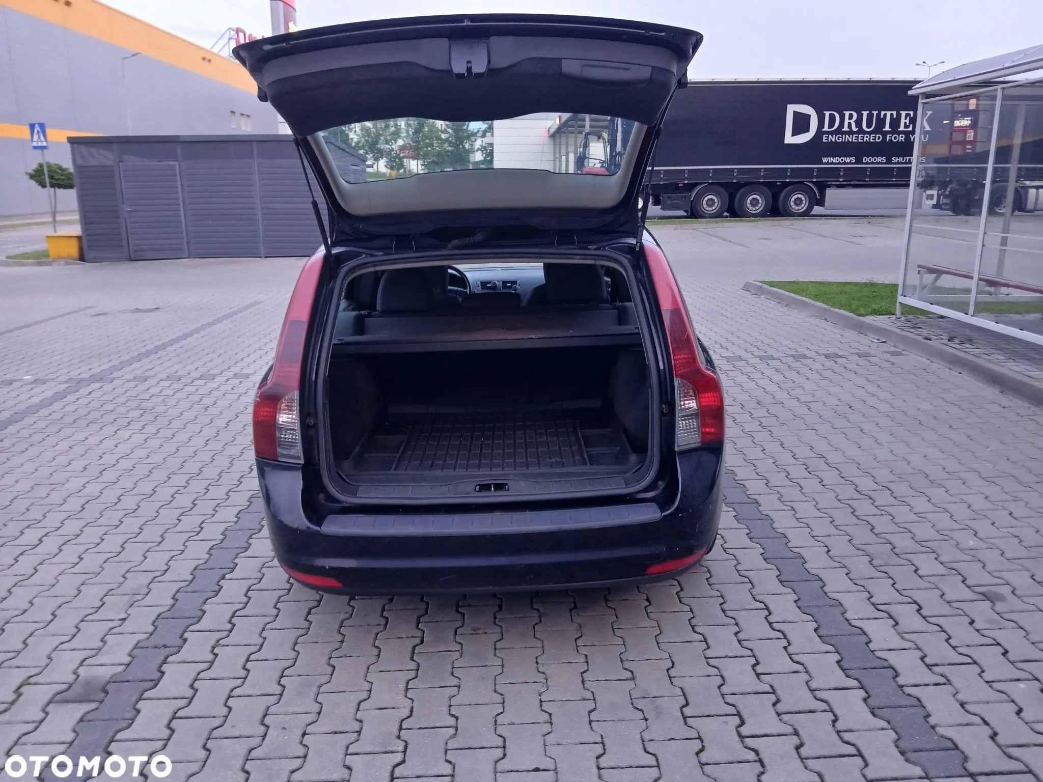 Volvo V50 1.6D DRIVe Momentum Start-Stop - 7
