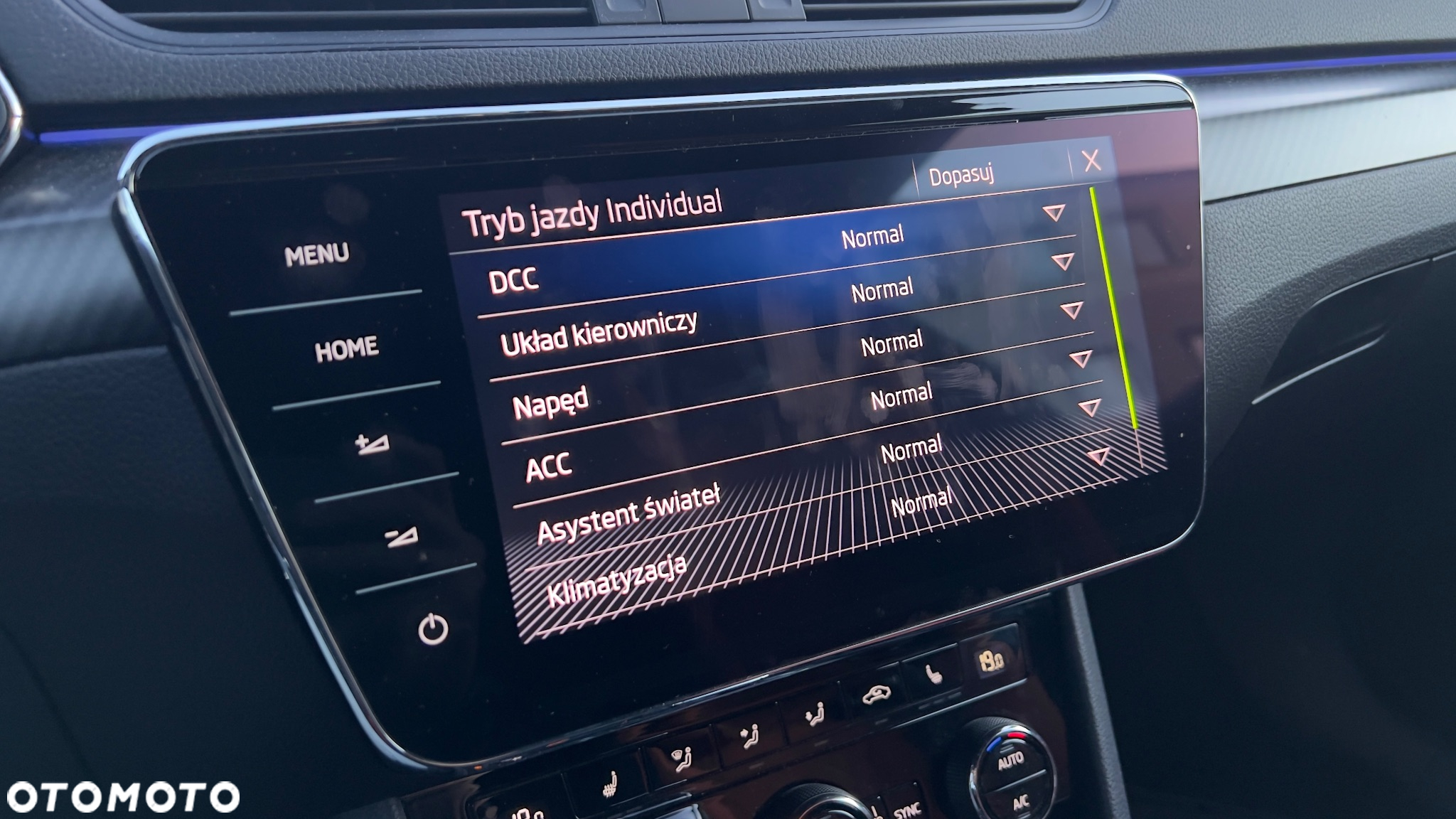 Skoda Superb Combi 2.0 TDI DSG SportLine - 11