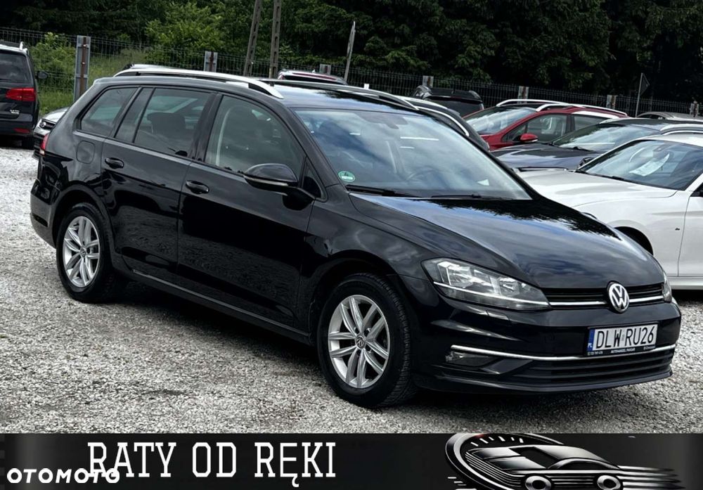 Volkswagen Golf - 1