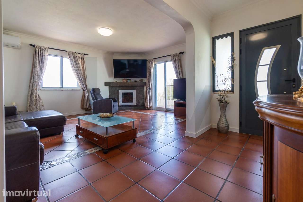 Moradia T5 com Piscina, Vista Mar e inserida num Terreno com 1550m2 em - Grande imagem: 5/23