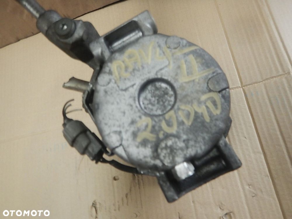 sprezarka klimatyzacji toyota rav4 ii 00-06 2.0 d4d 447220-4303 - 5