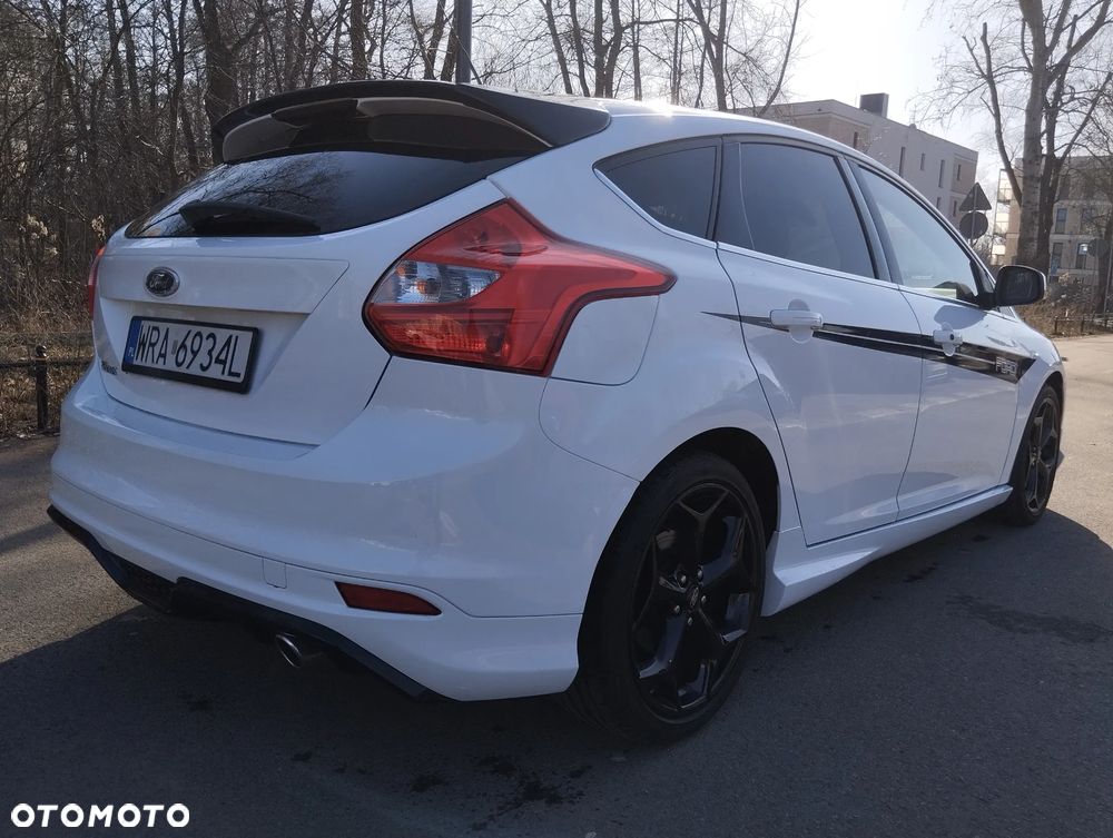 Ford Focus 1.6 EcoBoost Start-Stopp-System Champions Edition - 12