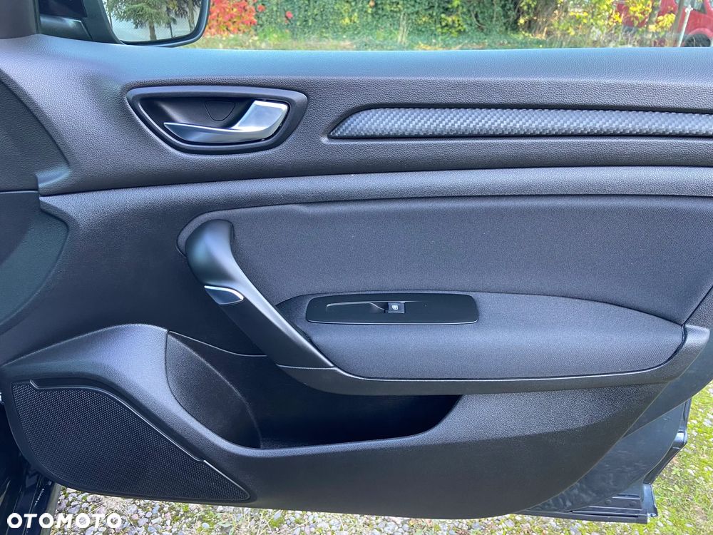 Renault Megane ENERGY TCe 140 EDC LIMITED - 30