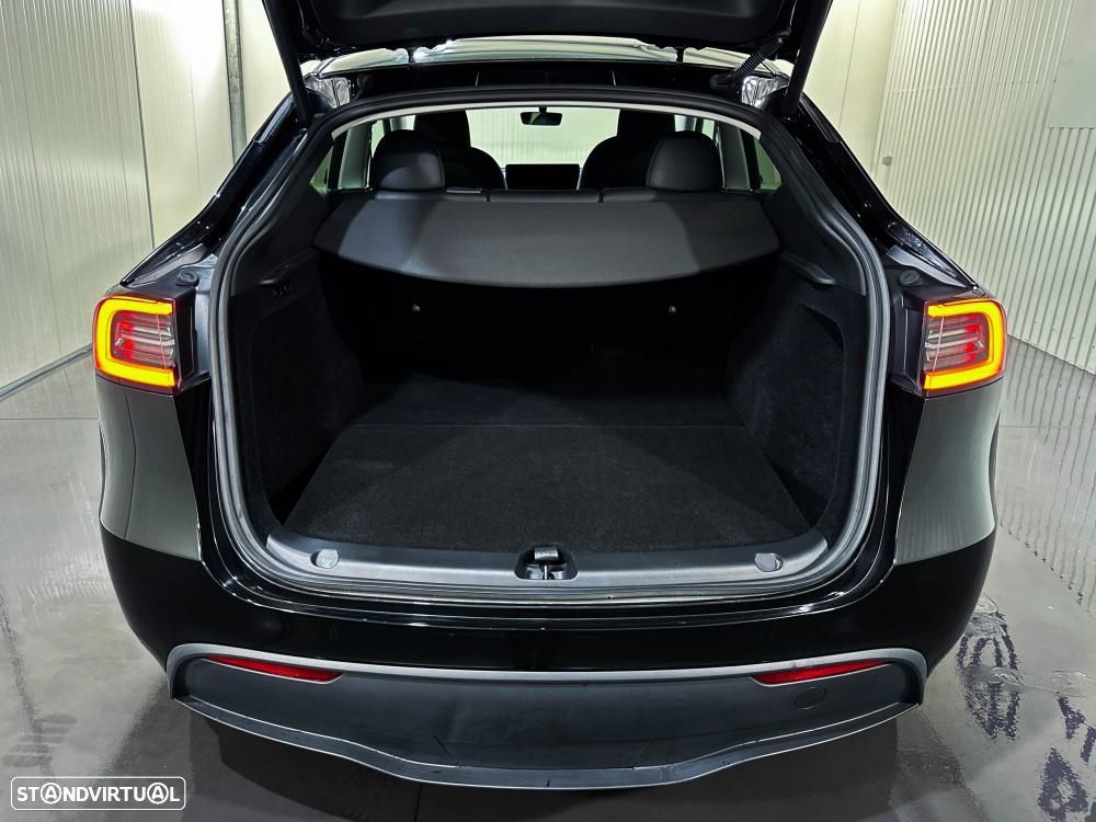 Tesla Model Y Long Range Dual Motor AWD - 55