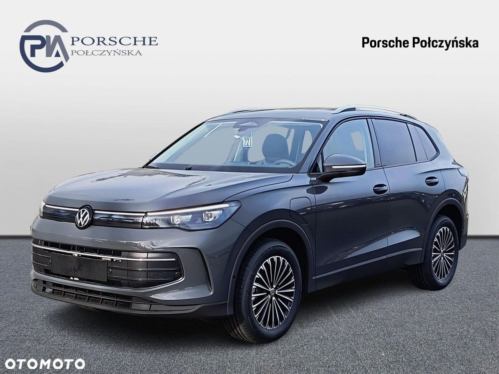 Volkswagen Tiguan - 1