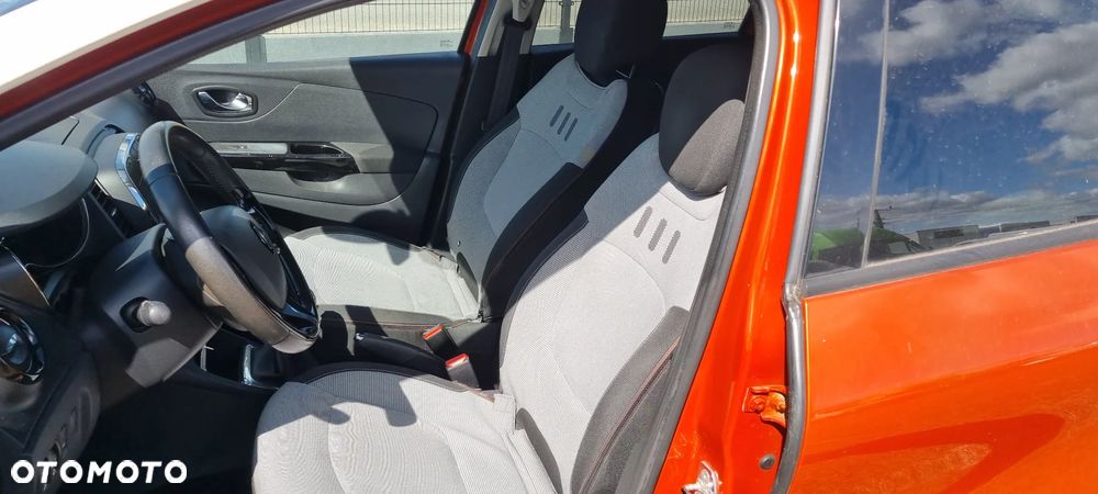 Renault Captur ENERGY dCi 90 Start&Stop Luxe - 12
