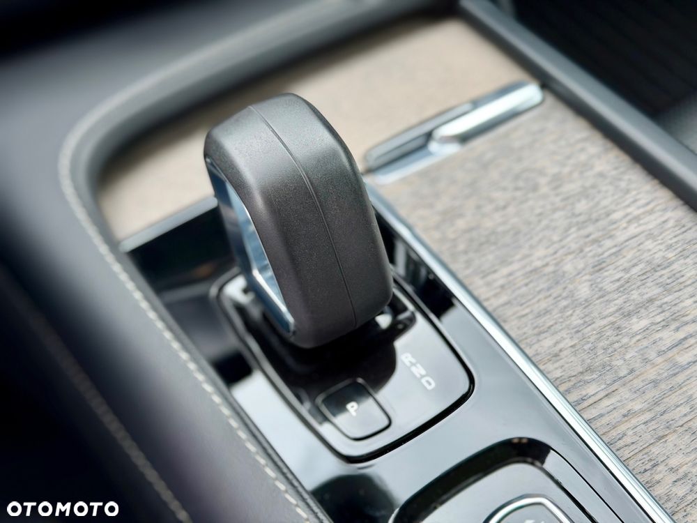 Volvo V90 Cross Country B5 D AWD Ultimate - 32