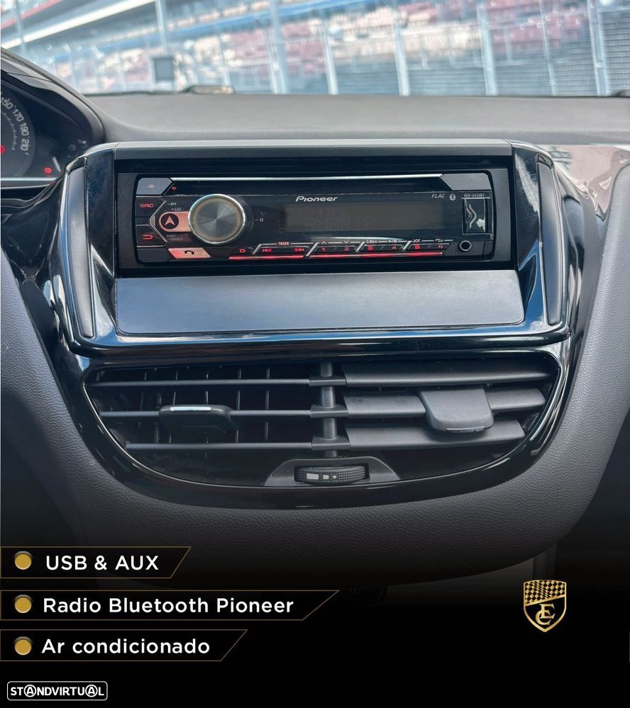 Peugeot 208 2019 photo 4