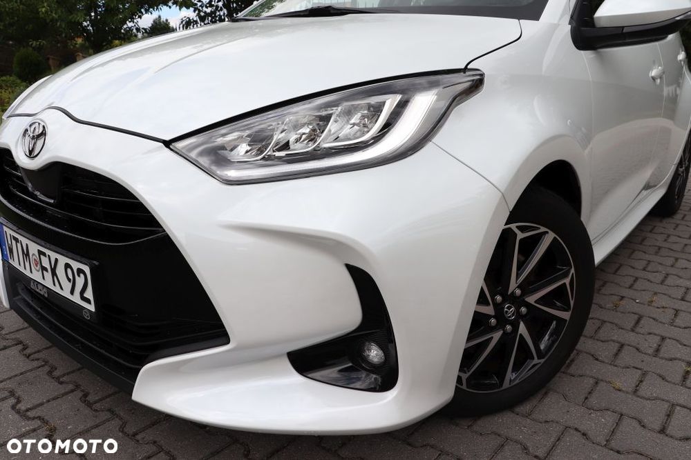 Toyota Yaris 1.5 VVT-i Team Deutschland - 15