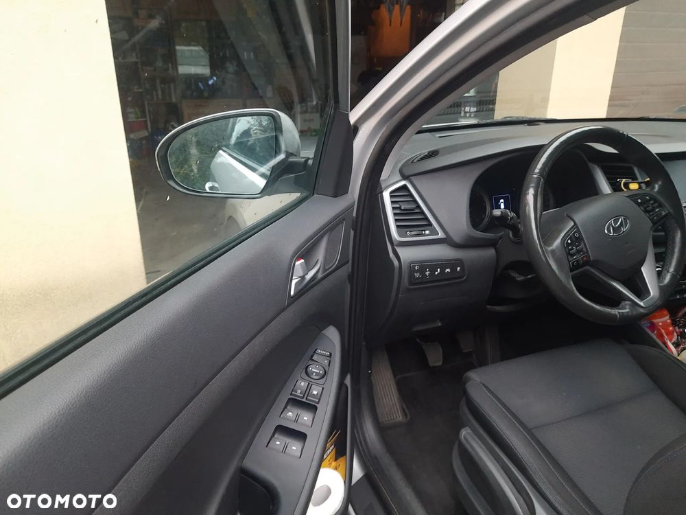 Hyundai Tucson 1.7 CRDI BlueDrive Comfort 2WD - 5