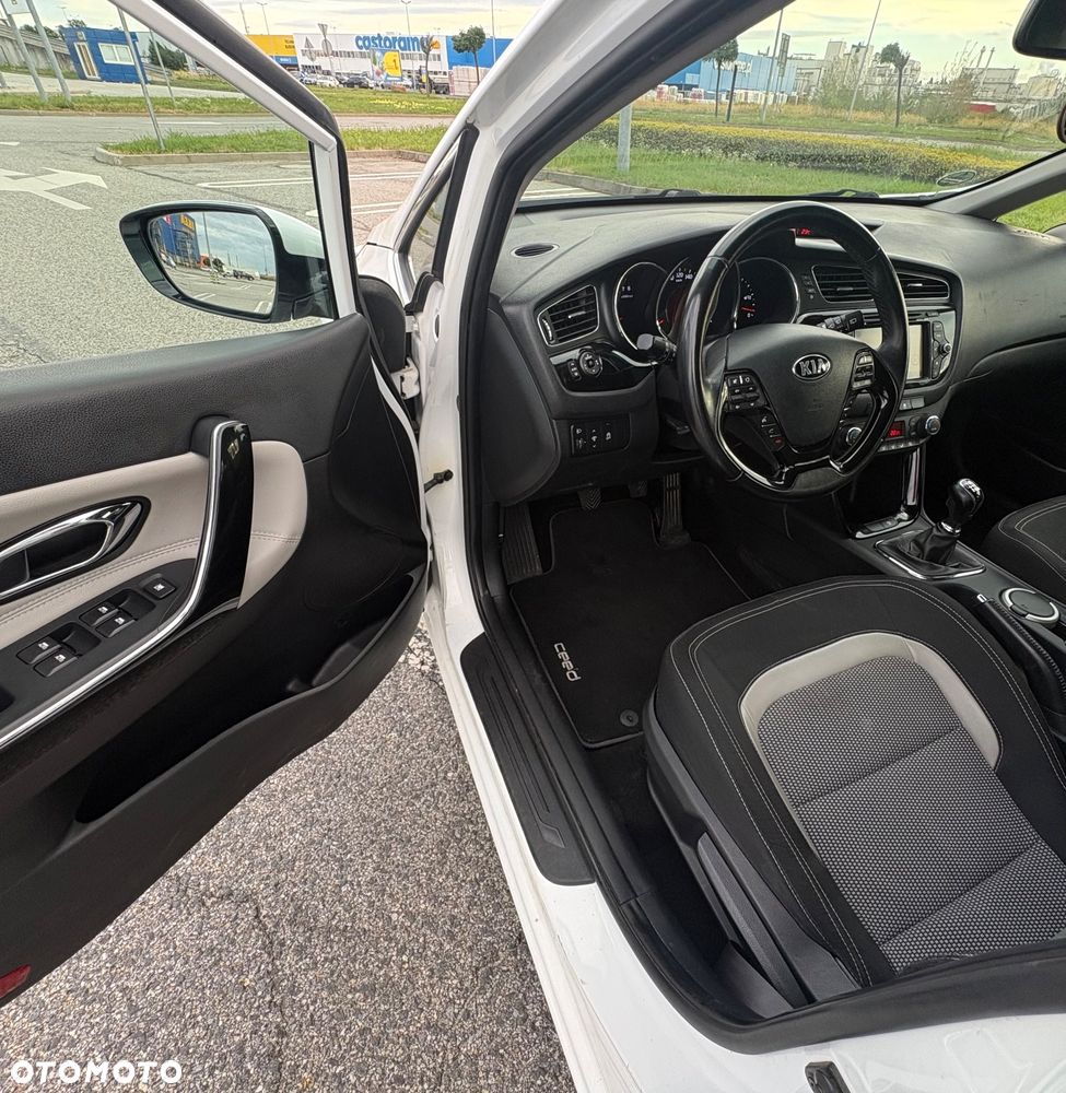 Kia Ceed 1.6 GDI Vision - 8