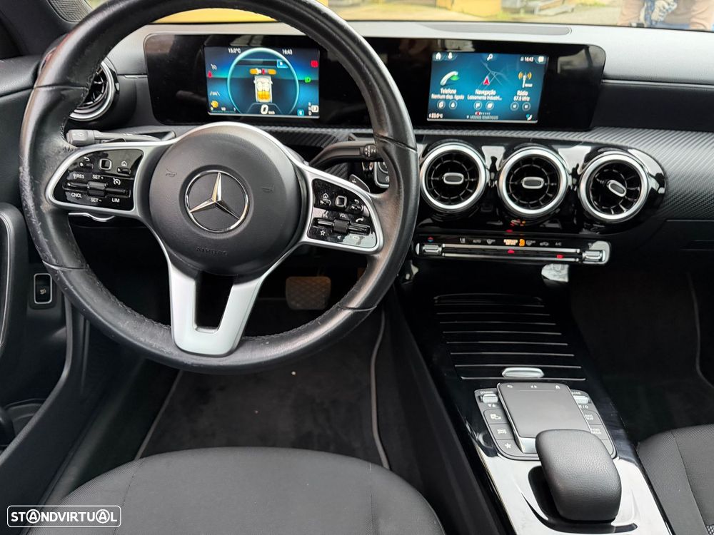 Mercedes-Benz CLA 200 - 13