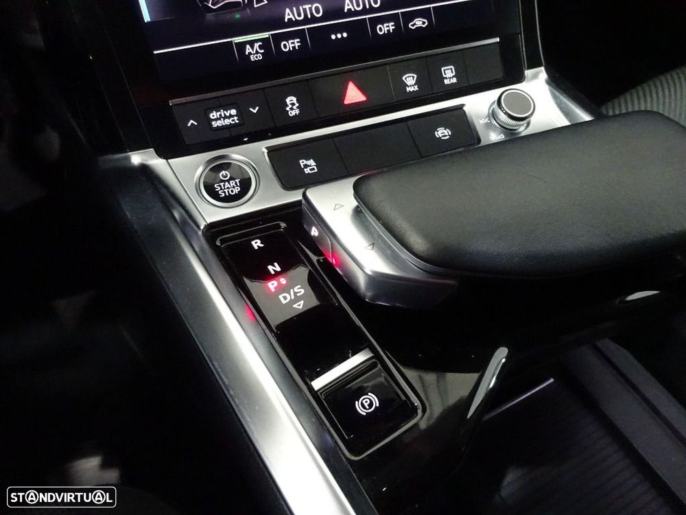 Audi Q8 e-Tron Sportback 55 quattro Advanced - 31