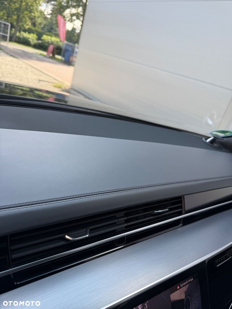 Audi A8 - 32
