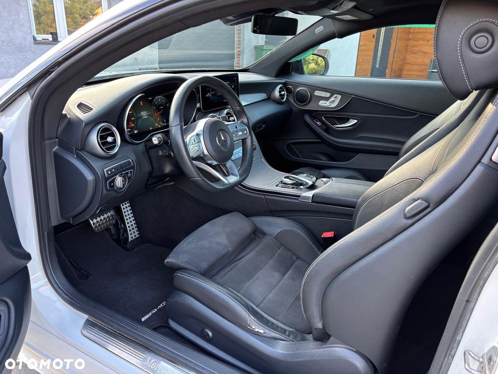 Mercedes-Benz Klasa C 300 9G-TRONIC AMG Line Plus - 16