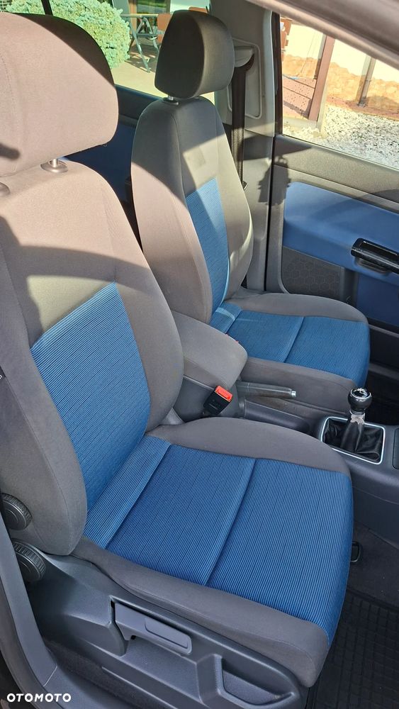 Volkswagen Golf Plus - 10