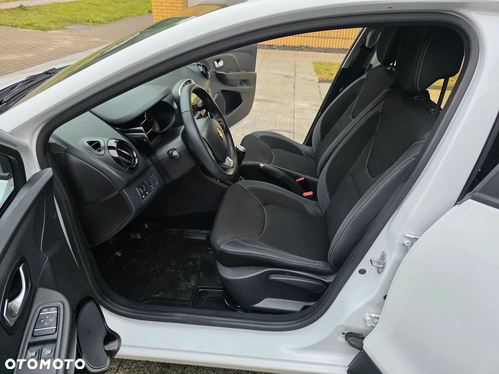 Renault Clio 1.2 16V Life - 23