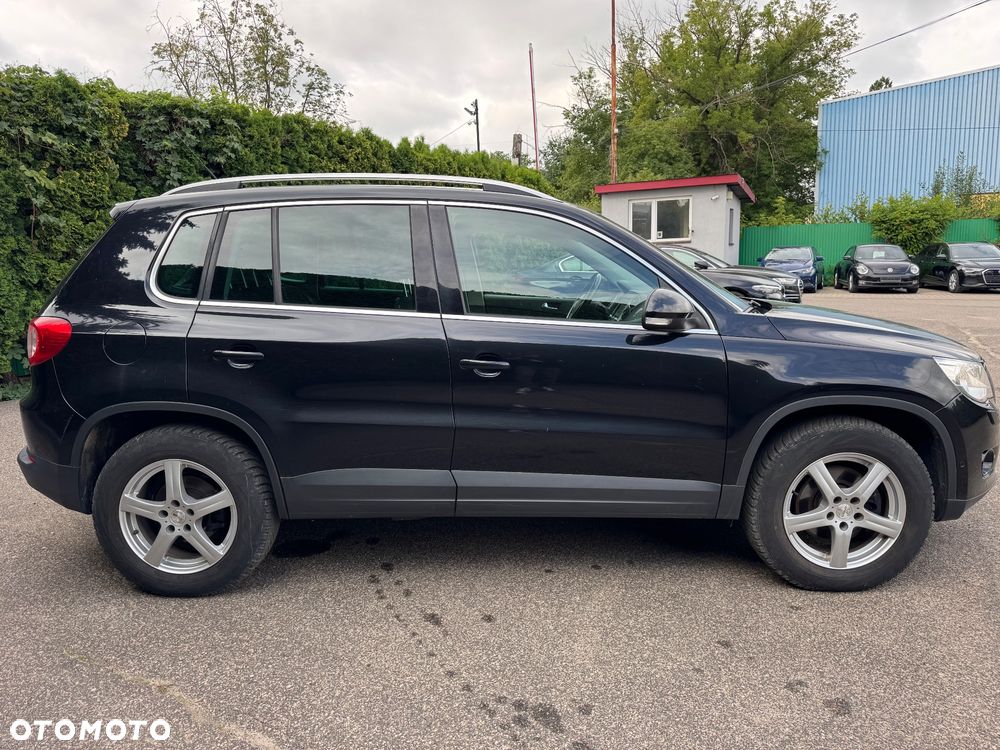 Volkswagen Tiguan 2.0 TDI DPF 4Motion BlueMotion Technology Track & Field - 10