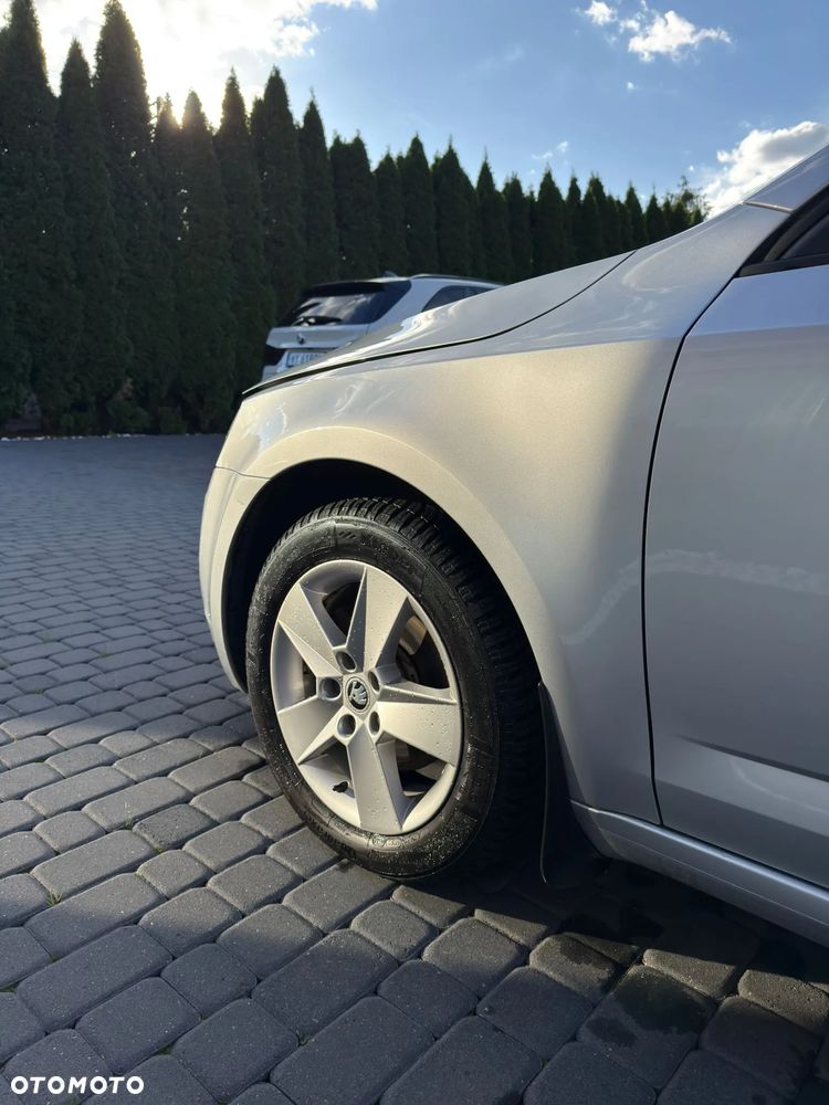 Skoda Octavia 2.0 TDI Edition DSG - 14