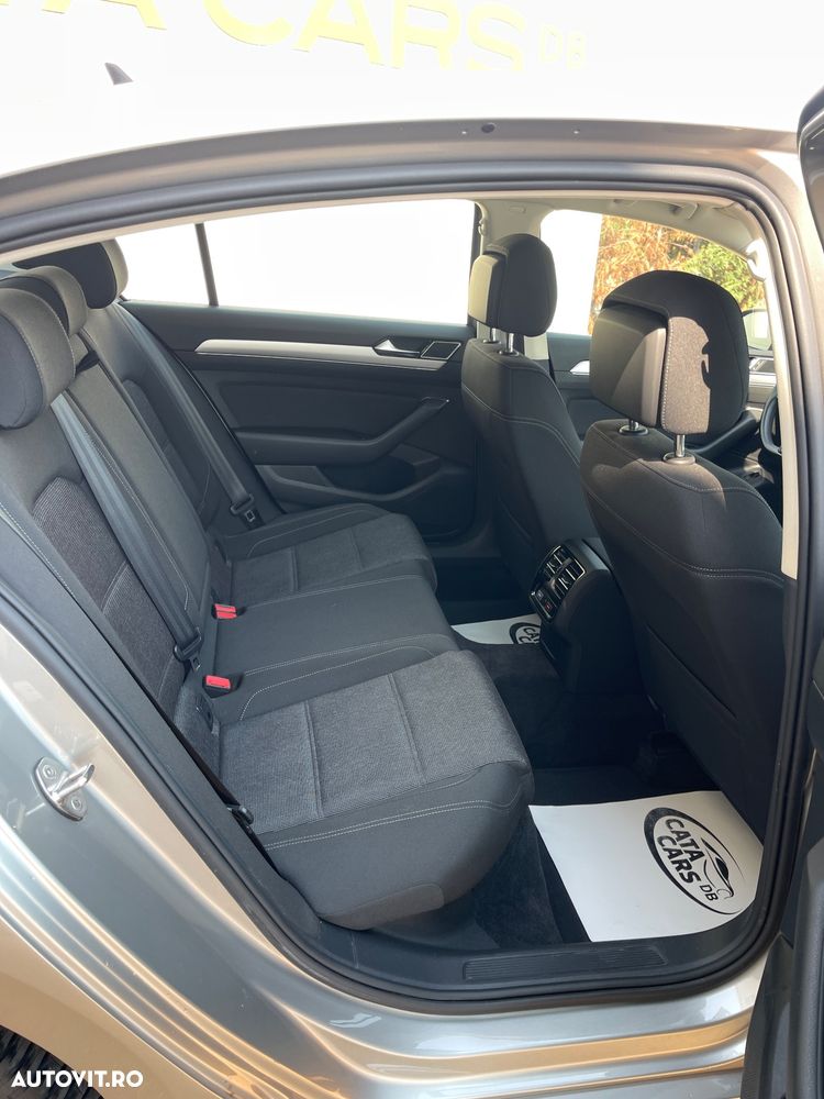 Volkswagen Passat - 24