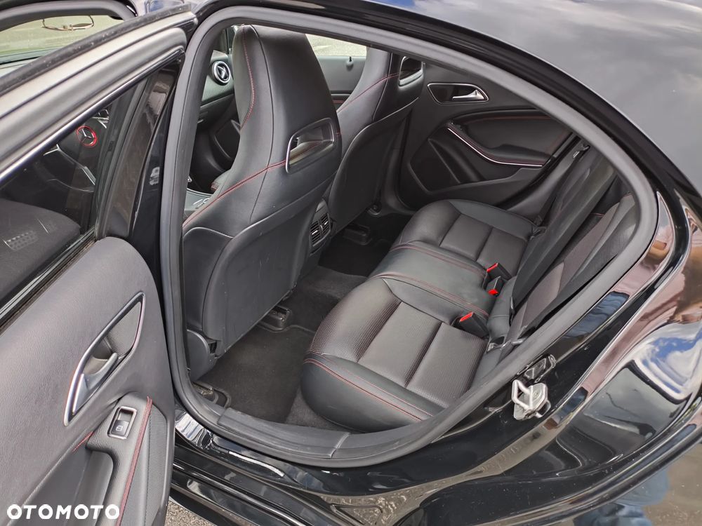 Mercedes-Benz Klasa A 220 CDI - 14