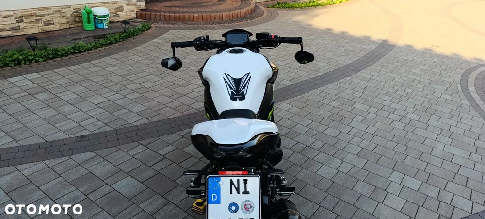 Kawasaki Z 900 - 8