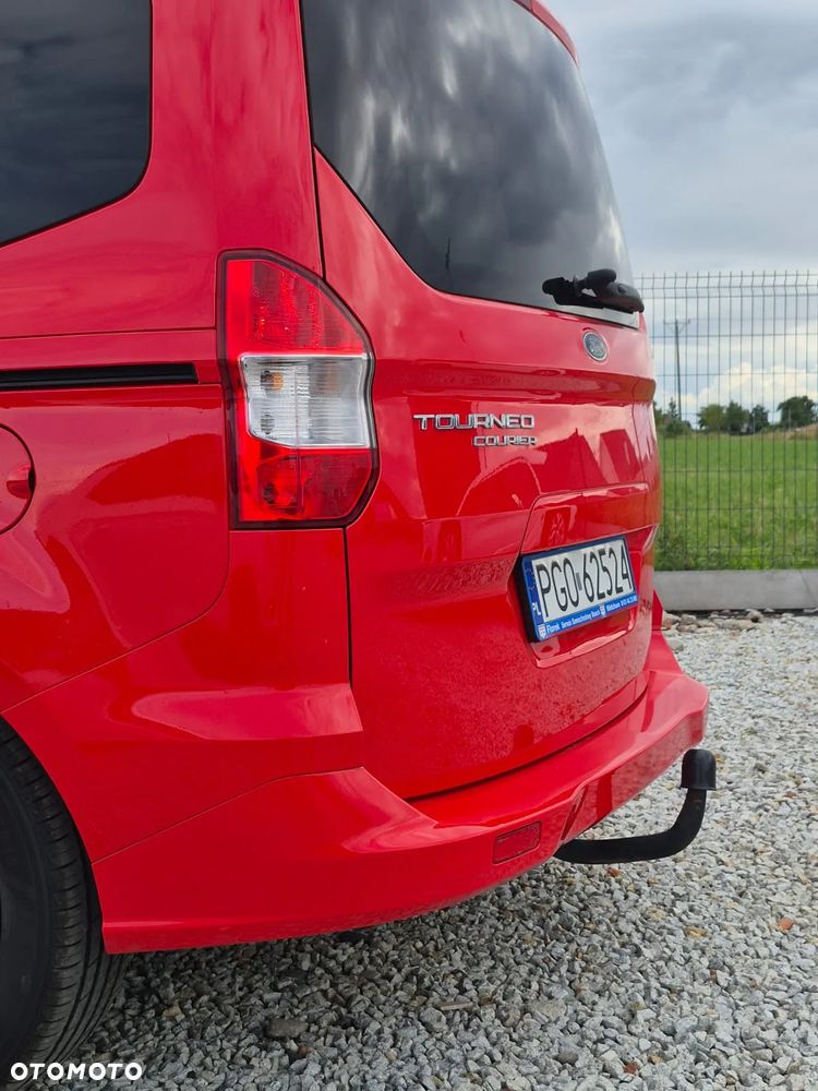 Ford Tourneo Courier 1.5 TDCi Ambiente - 10