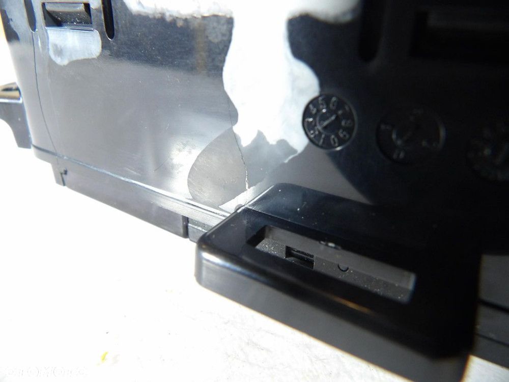 SSANGYONG TIVOLI GRAND PANEL NAWIEWU 68701-35010 - 4