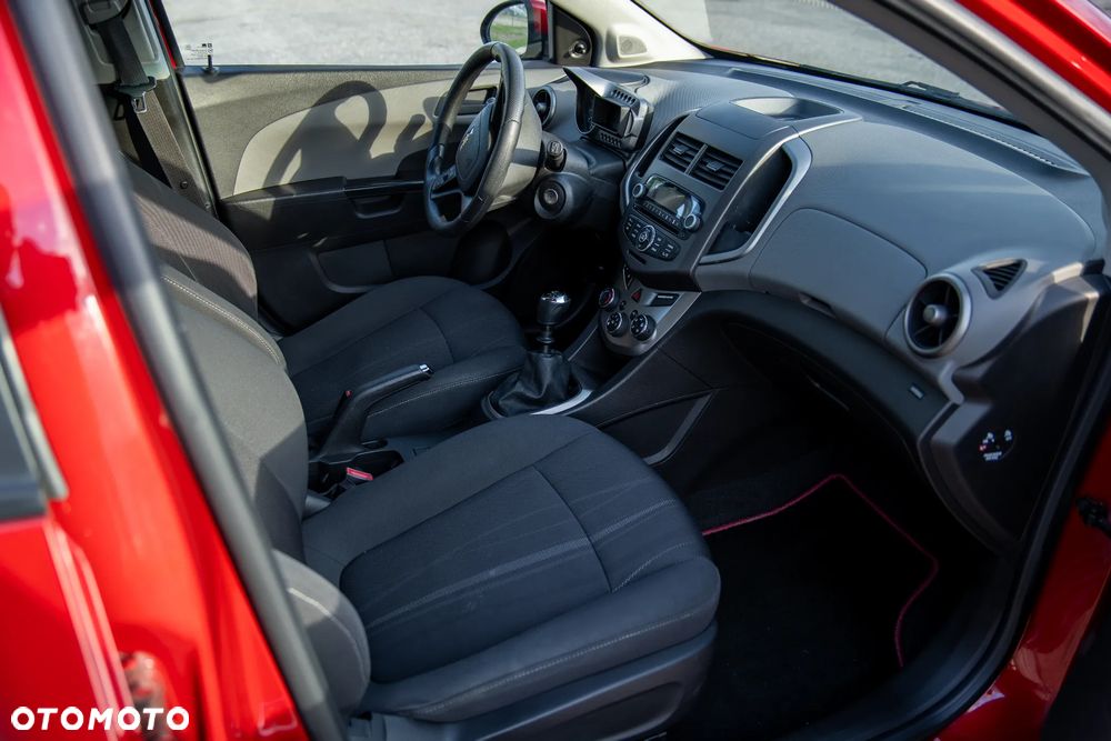 Chevrolet Aveo 1.2 LT - 10